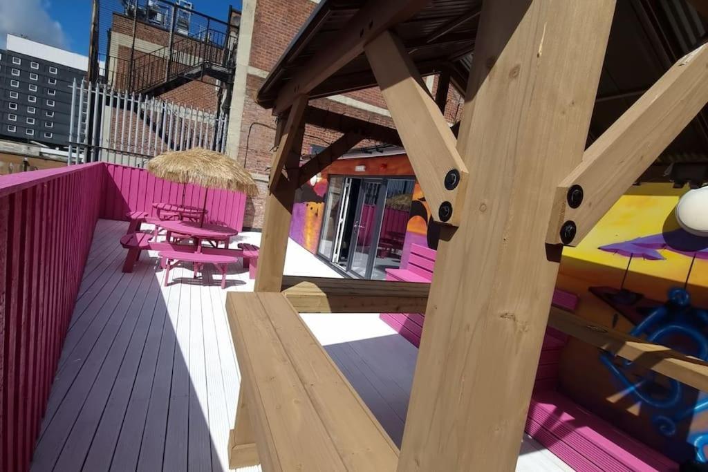 Penthouse Apartment, Sleeps 21 With Terrace Liverpool Dış mekan fotoğraf